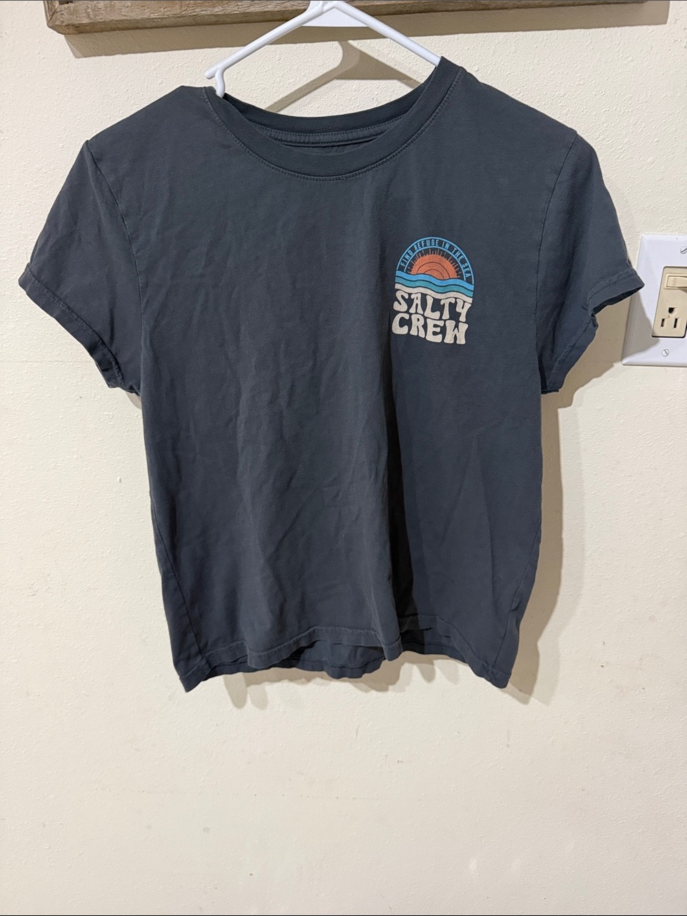 Salty Crew Women's Cropped Charcoal Tee with Blue & Orange Sunset Graphic